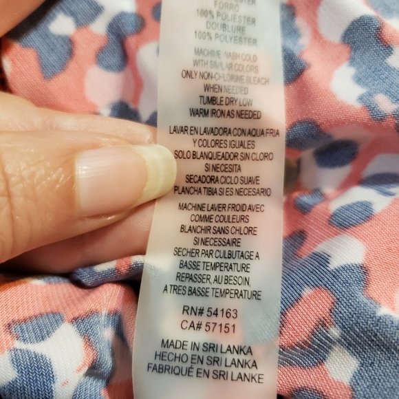 Vince Camuto Red and Black Patterned Midi Dress - Picture 11 of 12